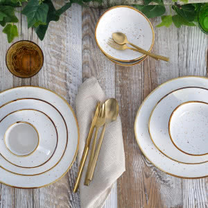 Aranżacja wielkanocnego stołu z porcelaną Villa Italia