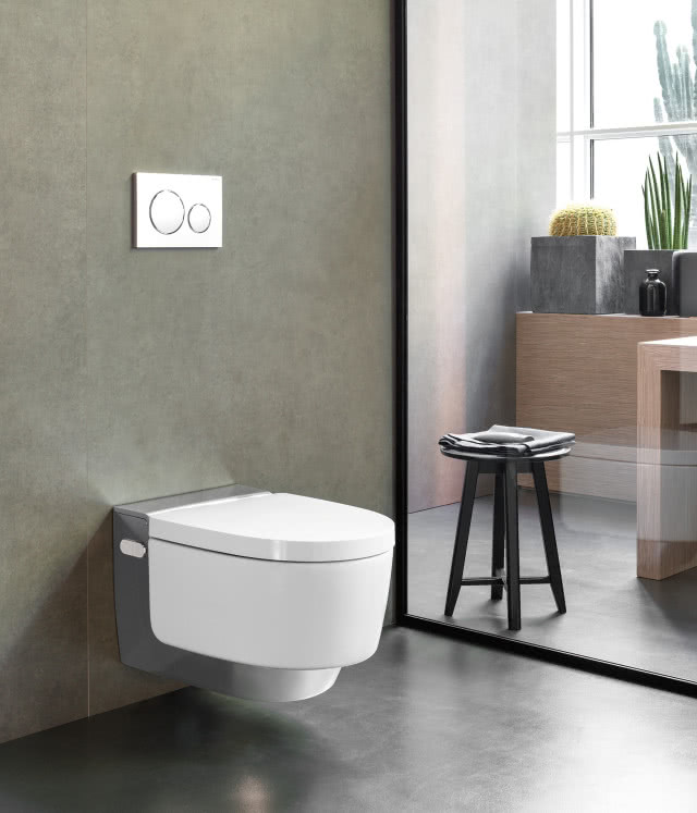 Opatentowana technologia natrysku WhirlSpray, którą stworzyła firma Geberit, jest oparta na dwóch dyszach. Dzięki pulsacyjnemu strumieniowi wody zapewnia ona ukierunkowane i wyjątkowo staranne mycie. www.geberit.pl