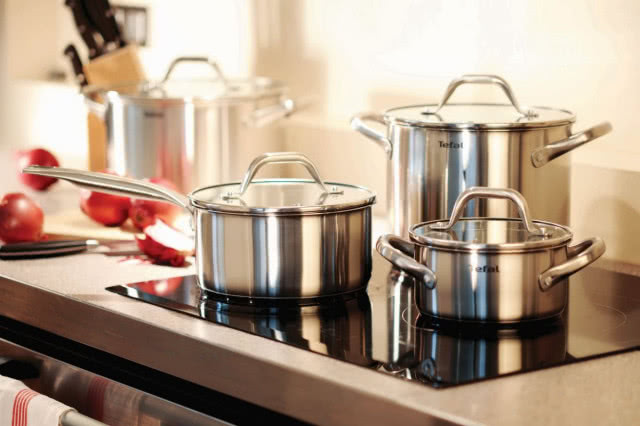 Komplet garnków Tefal Duetto, stal nierdzewna 18/10, grube dno indukcyjne wykonane w zaawansowanej technologii High Impact Bonding, naczynia mogą być używane w piekarniku i na kuchenkach indukcyjnych, TEFAL