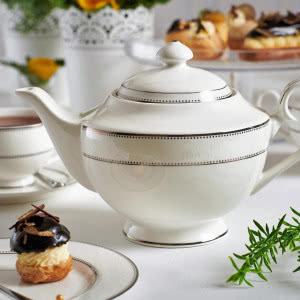 Aranżacja wielkanocnego stołu z porcelaną Villa Italia