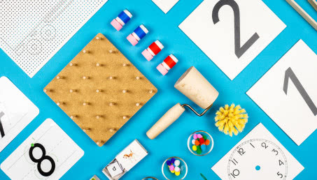 Tablica manipulacyjna do pokoju dziecka