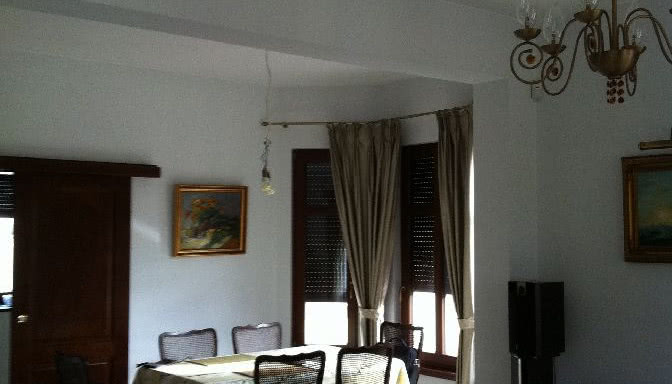 Stylizowana lampa do jadalni