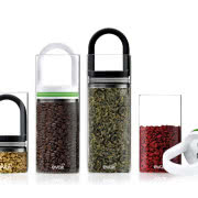 Krzesło Theo zaprojektowane przez Brytyjczyka...