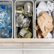 Segregacja odpadów, fot. KERNAU