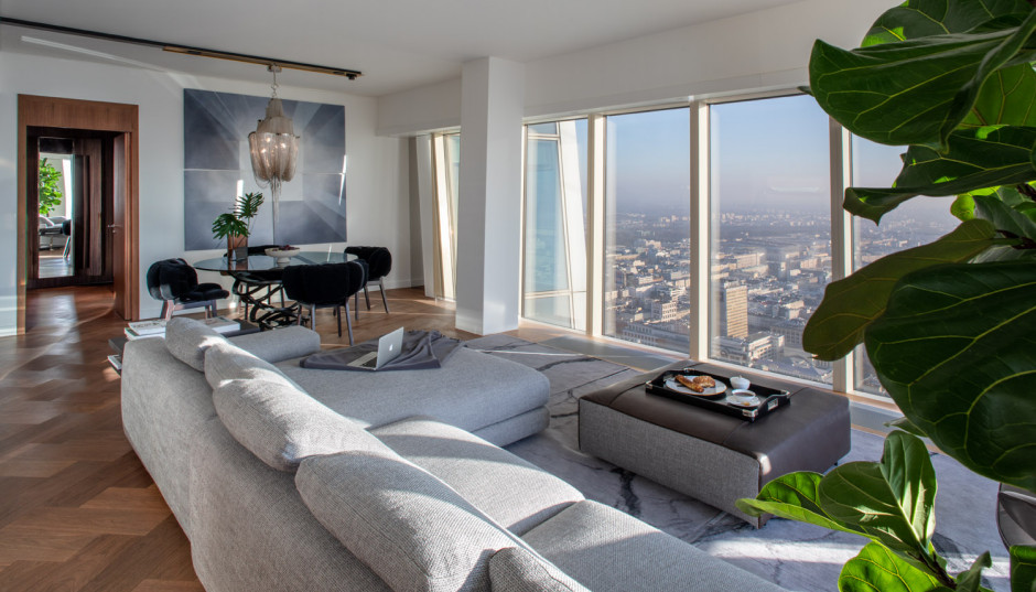 Wielkomiejskie życie w warszawskim wieżowcu