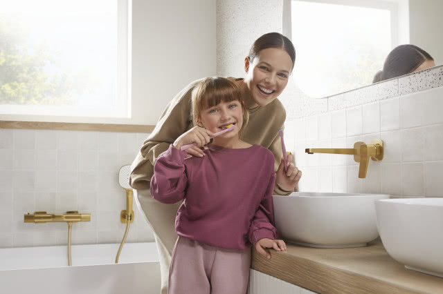 KFA, Malaga brushed gold people