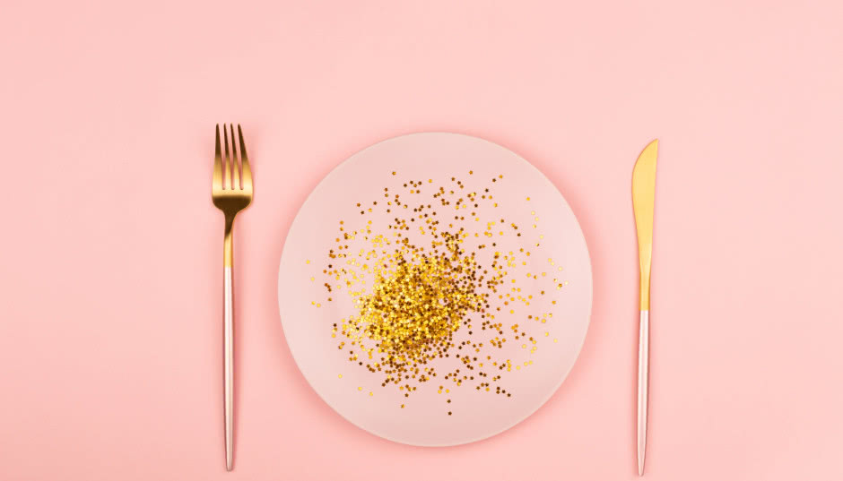 Obiadowy savoir vivre - jak prawidłowo ułożyć sztućce?