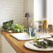 Ażurowe schody w mieszkaniu na poddaszu