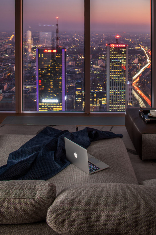 Warszawa nocą, widok ze Złotej 44