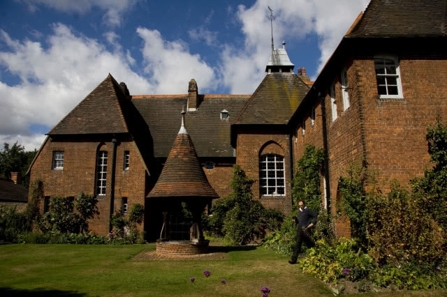 bryła domy z czerwonej cegły