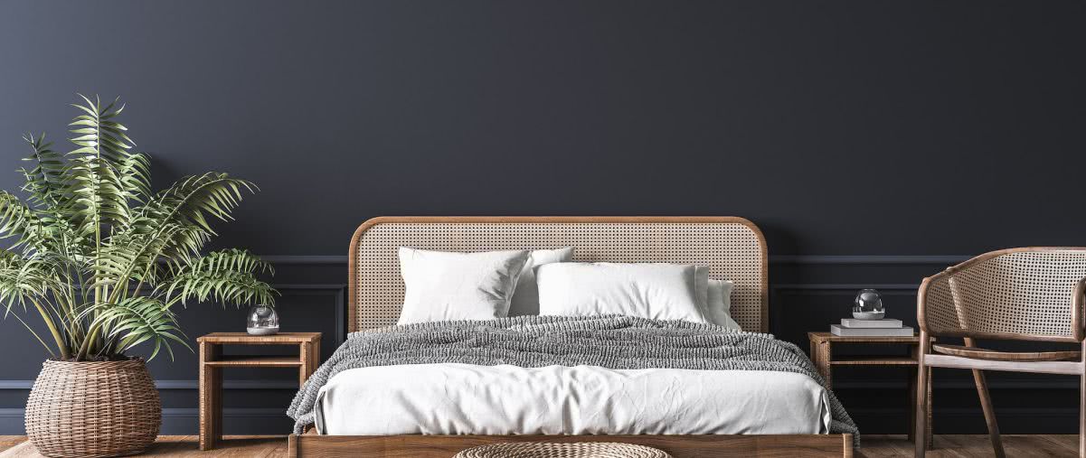 Dekoracja ściany za łóżkiem w sypialni. 9 pomysłów na aranżacje 