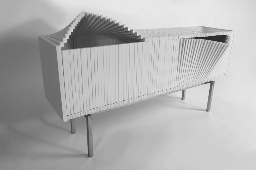 Dynamiczna komoda
Projektant określa ten mebel...