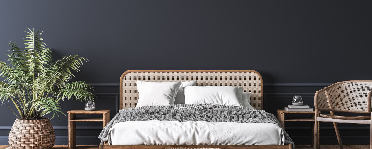 Dekoracja ściany za łóżkiem w sypialni. 9 pomysłów na aranżacje