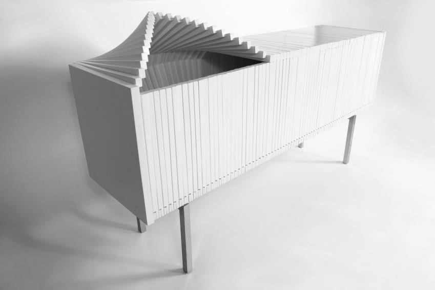 Dynamiczna komoda
Projektant określa ten mebel...