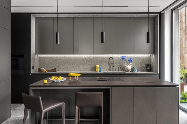 Ciemna kuchnia Maffashion