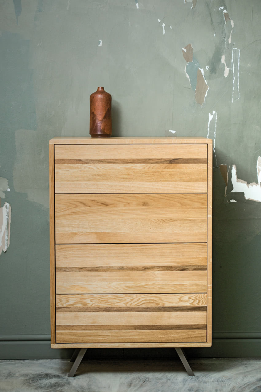 Komoda Glomma. Aby uprościć formę mebla,...