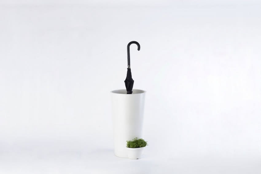 Dwa w jednym
Pojemnik na parasole i doniczka....