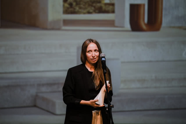 Maja Ganszyniec odebrała nagrodę must have za kolekcję Neve Creative Ceramika Paradyż 