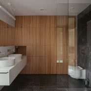 Nowoczesny dom w minimalistycznym stylu. Bryła ma kształt trapezu!