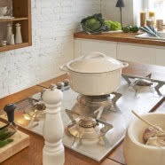 Ażurowe schody w mieszkaniu na poddaszu