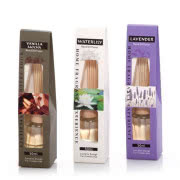 Elegancki porcelanowy wazon jest istotnym...