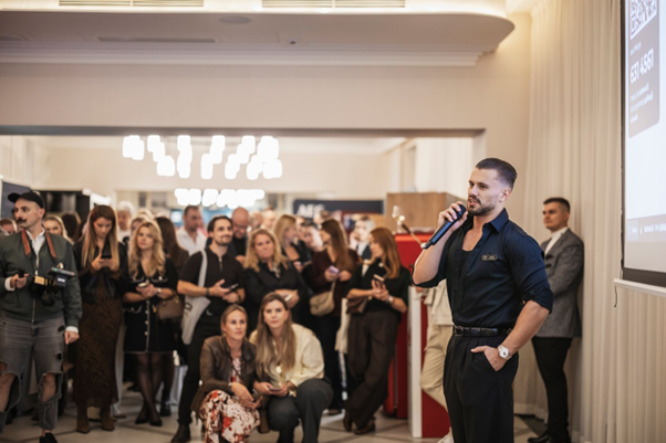 Gala prelekcji to ważny punkt programu, łączący inspirację z praktycznym spojrzeniem na design.