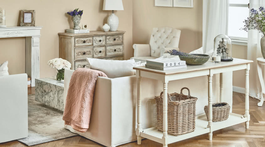 Styl prowansalski we wnętrzach - czy francuska moda sprawdzi się w 2025 roku?