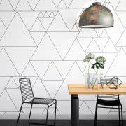 Biała zabudowa kuchenna o gładkich frontach...