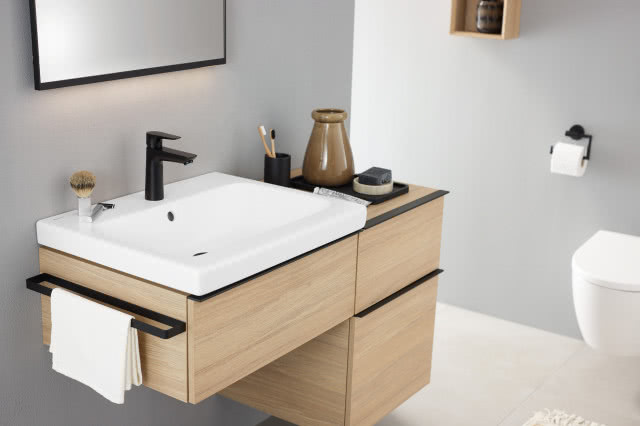 Linearny design, wyraziste linie, a przy tym duża elastyczność. Właśnie tak można opisać kompletną serię Geberit iCon.   www.geberit.pl 