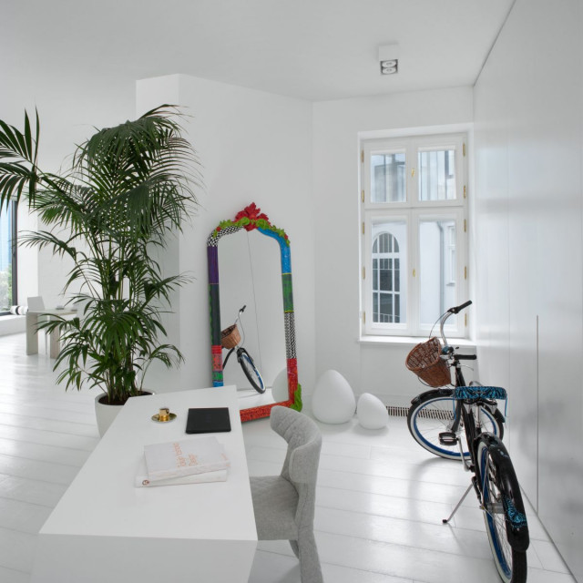 Kącik do pracy w salonie