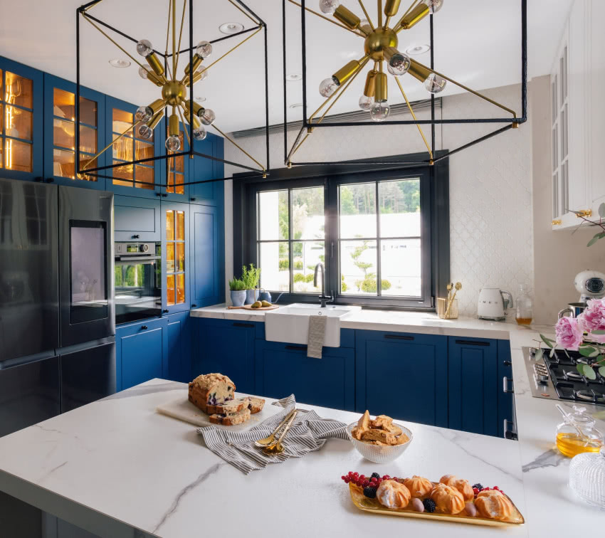 Dwie lampy w kształcie latarni Glendale Pendant...