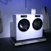 Wyższe o 15 cm pralka i suszarka to rozwiązanie...