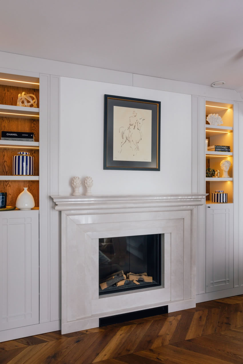 Płyciny szafek po obydwu stronach wykończonego...