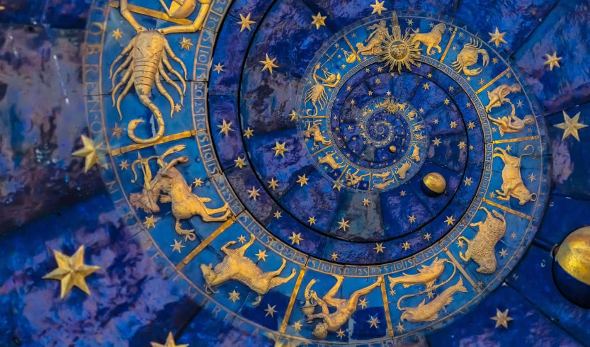 Jubileusz pod znakiem Meduzy: limitowana kolekcja kubków. 30 lat współpracy marki Rosenthal z Versace