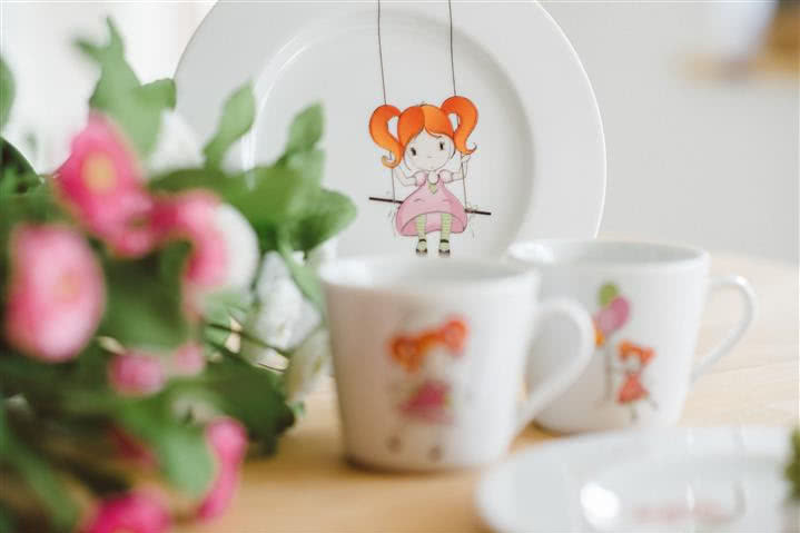 Zuza - talerzyki i kubeczki z tej serii...