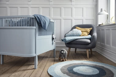 Jak urządzić kącik dla niemowlaka w sypialni rodziców? Praktyczne rozwiązania