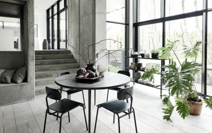 Oszczędny styl holenderski - czym się charakteryzuje i jak go stworzyć we wnętrzu?