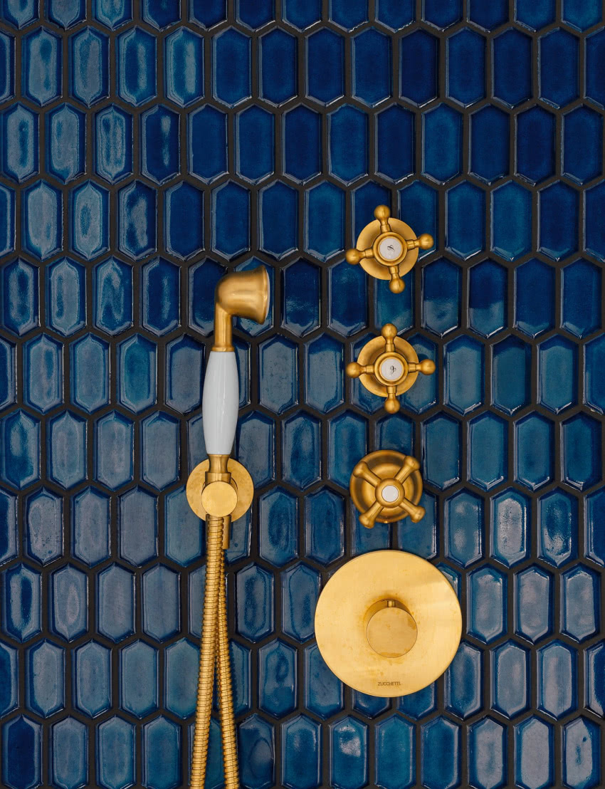 Płytki Heksalong w pięknym odcieniu głębia...