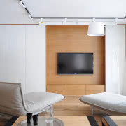 Ceramiczne płytki w kolorowe kółka, trójkąty i...