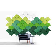 Biała zabudowa kuchenna o gładkich frontach...