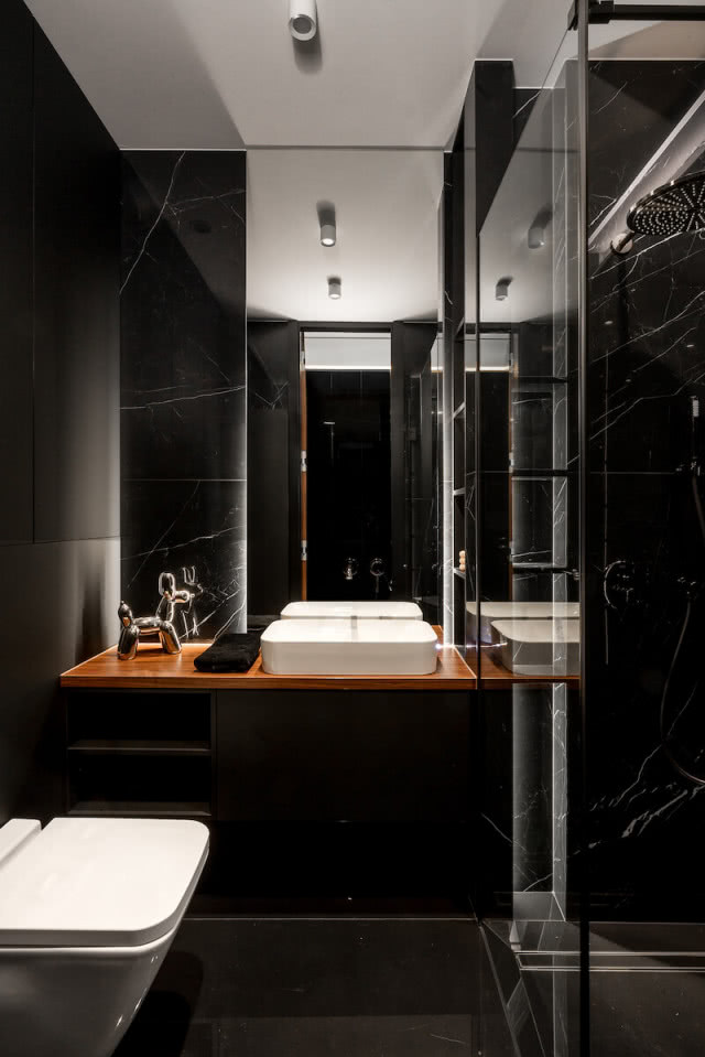 czarna łazienka