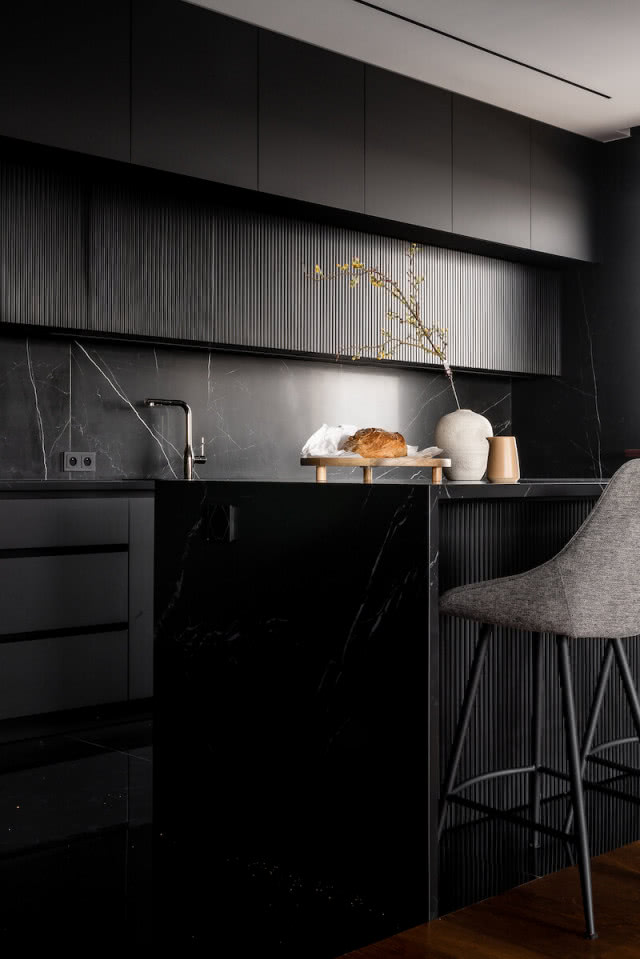 czarna kuchnia