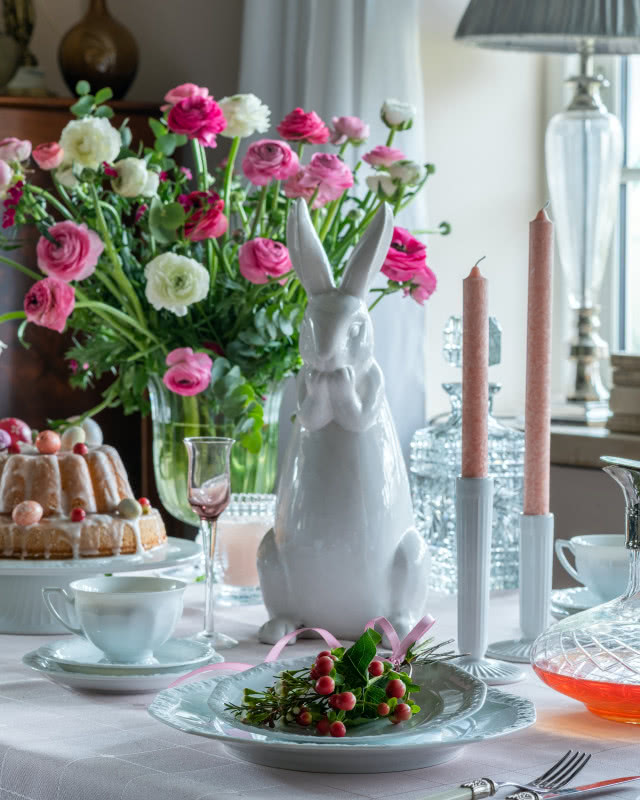 Wielkanocna aranżacja stołu w stylu rustykalnym