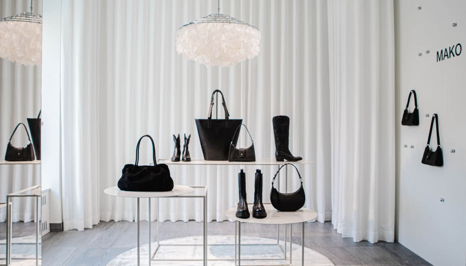 Kolejny designerski butik zdobi Mokotowską. Dominuje w nim czerń i biel!