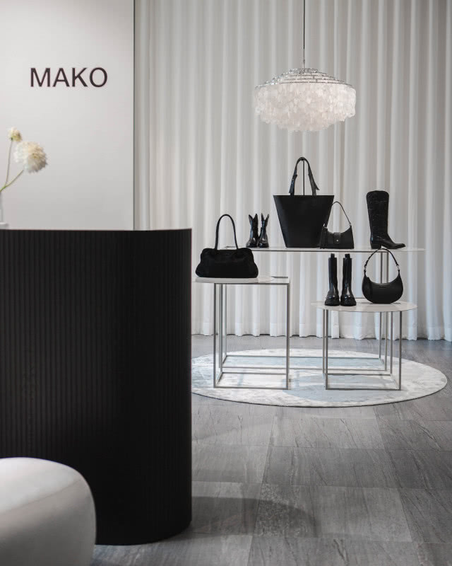 Czarno-biały butik MAKO