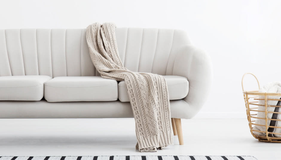 Kanapa z funkcją spania - na co zwrócić uwagę przy zakupie?