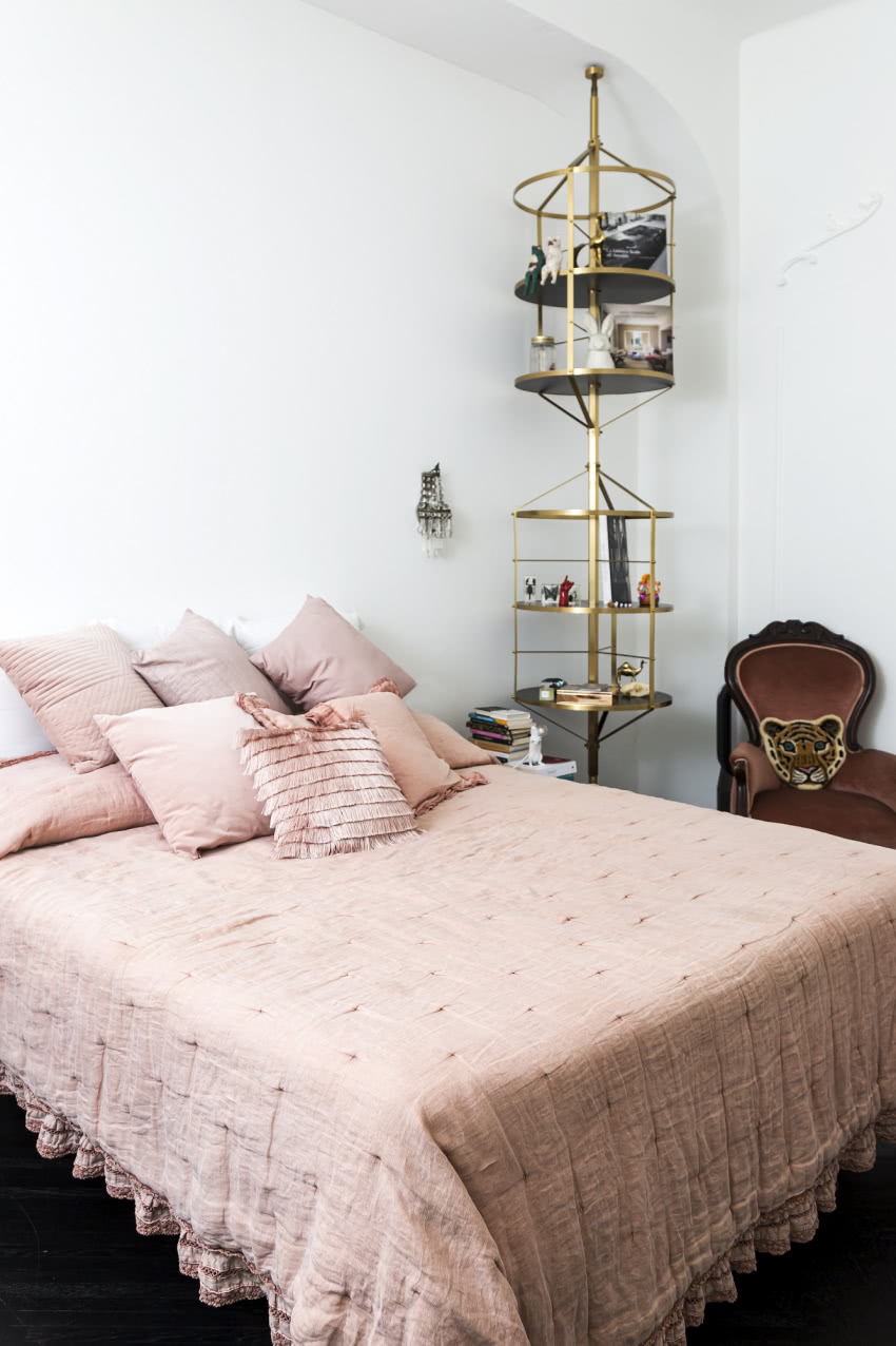 Kobiecy róż, męski mosiądz, a do tego...