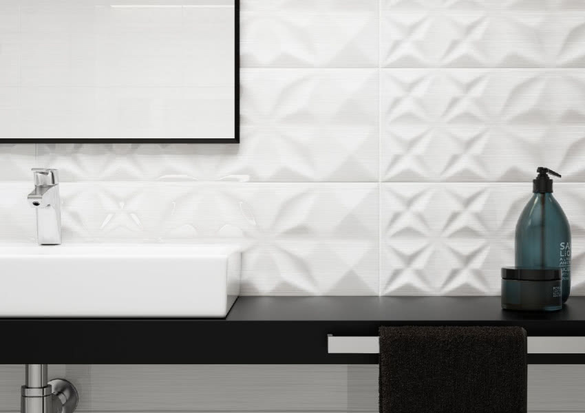 Płytki z wyraźną strukturą stanowią ciekawe...