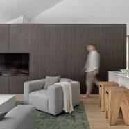 Nowoczesny dom w Poznaniu. Nowi właściciele kupili go w trakcie budowy!