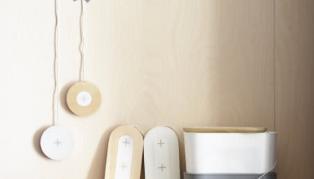 Bezprzewodowe ładowarki w meblach IKEA
